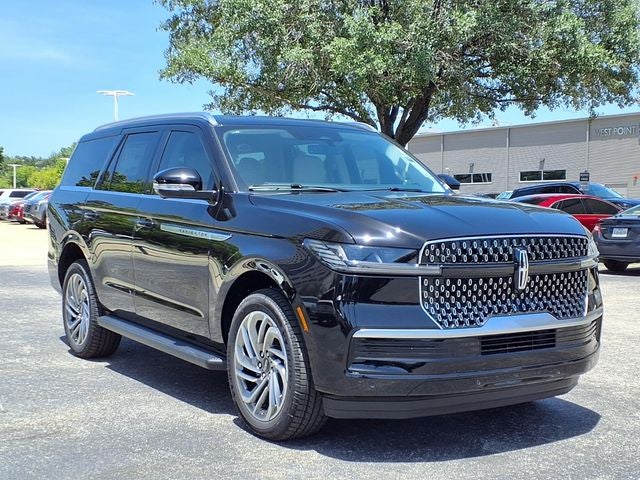2027 Lincoln Navigator Premiere