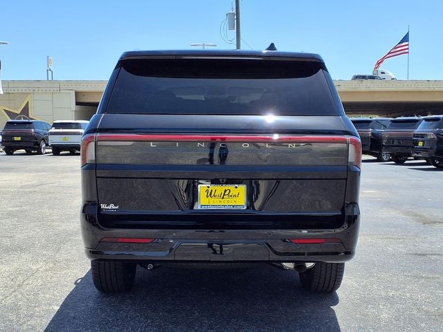 2027 Lincoln Navigator Premiere