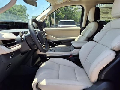 2027 Lincoln Navigator Premiere