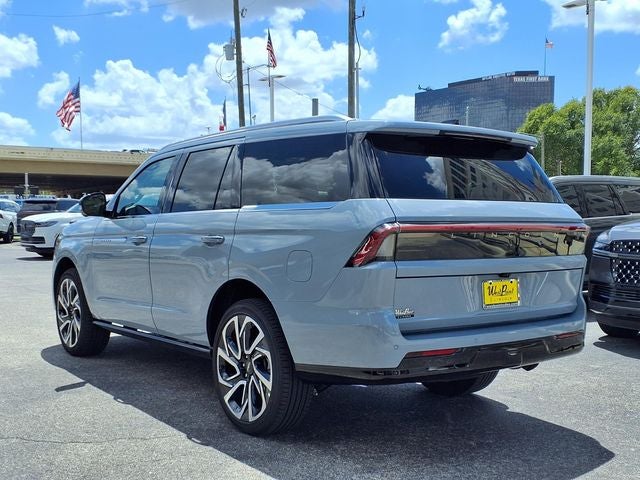 2027 Lincoln Navigator Reserve
