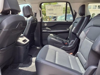 2027 Lincoln Navigator Reserve