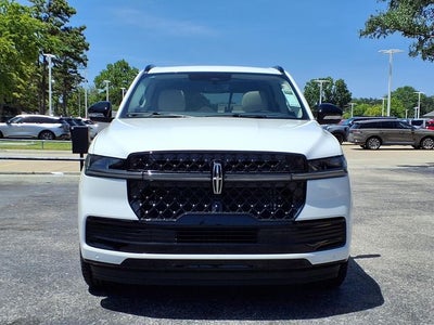 2027 Lincoln Navigator Reserve