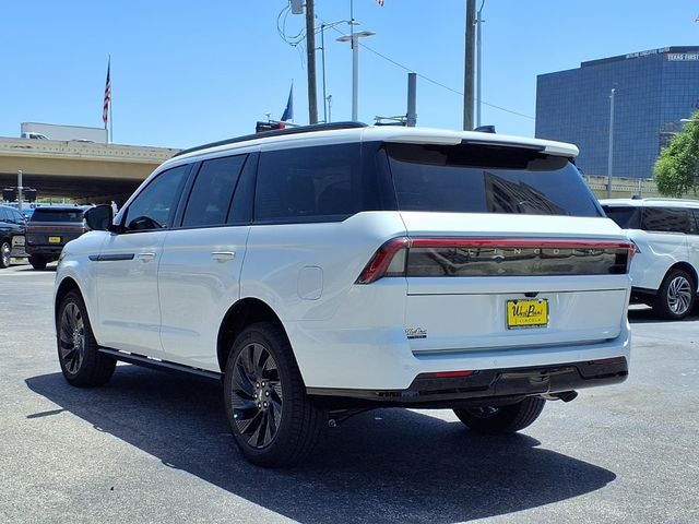 2027 Lincoln Navigator Reserve