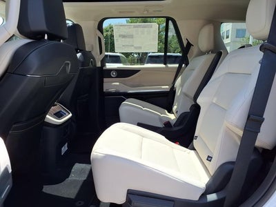 2027 Lincoln Navigator Reserve