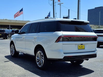 2027 Lincoln Navigator Reserve