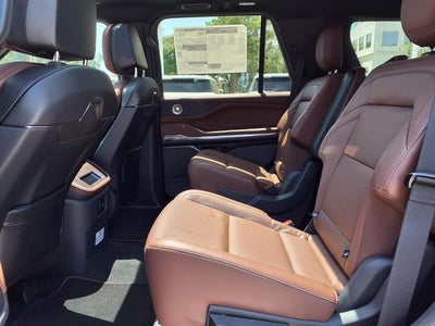 2027 Lincoln Navigator Reserve