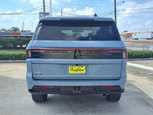 2027 Lincoln Navigator Reserve