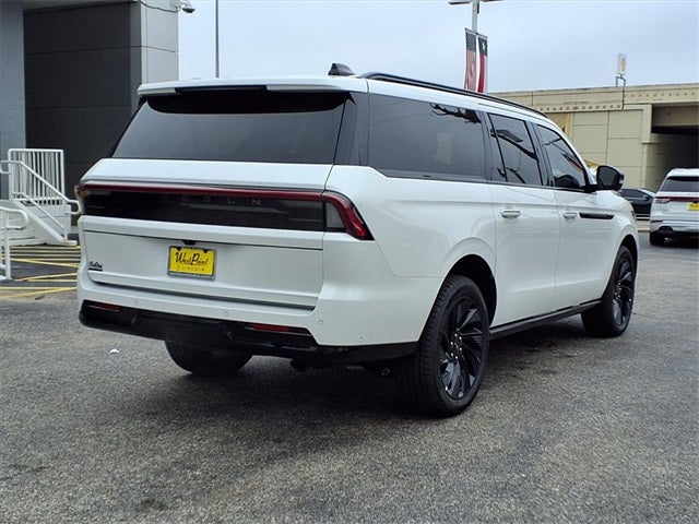 2025 Lincoln Navigator L Reserve