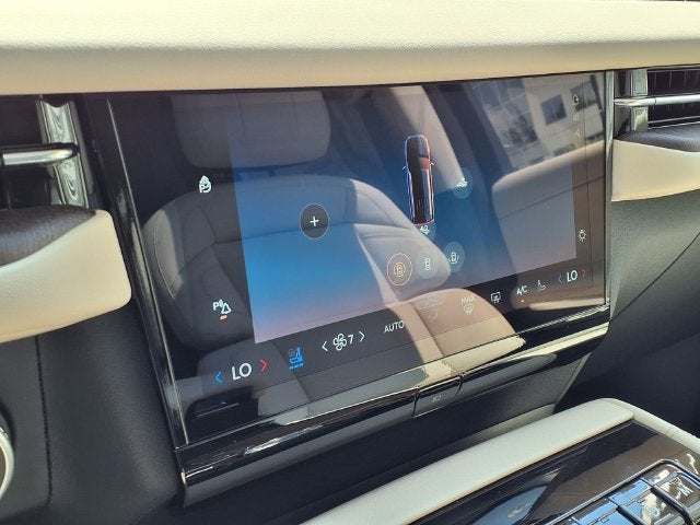 2027 Lincoln Navigator L Reserve