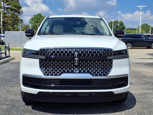 2027 Lincoln Navigator L Reserve