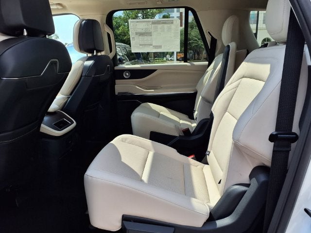 2027 Lincoln Navigator L Reserve