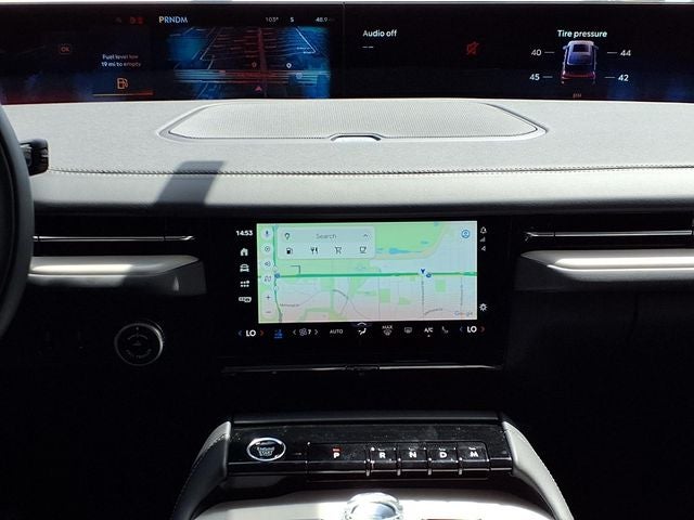 2027 Lincoln Navigator L Reserve