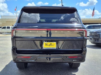 2027 Lincoln Navigator L Reserve
