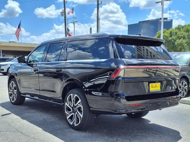 2027 Lincoln Navigator L Reserve