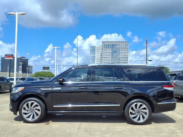 2023 Lincoln Navigator L Reserve