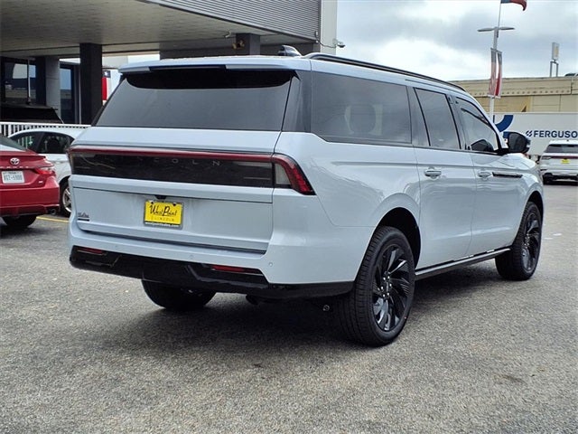 2026 Lincoln Navigator L Reserve