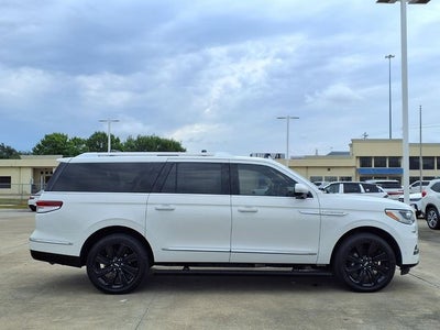 2022 Lincoln Navigator L Reserve