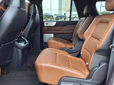 2022 Lincoln Navigator L Reserve