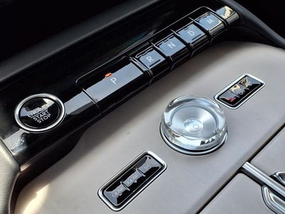 2027 Lincoln Navigator L Premiere
