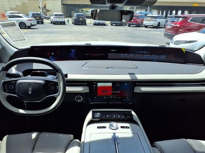 2026 Lincoln Navigator L Premiere