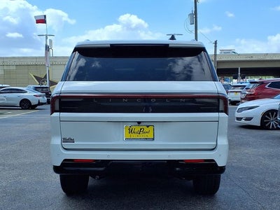 2026 Lincoln Navigator L Premiere