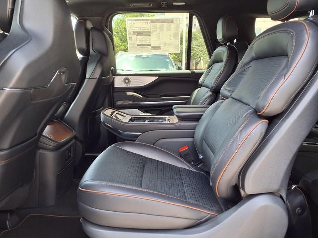 2027 Lincoln Navigator L Black Label