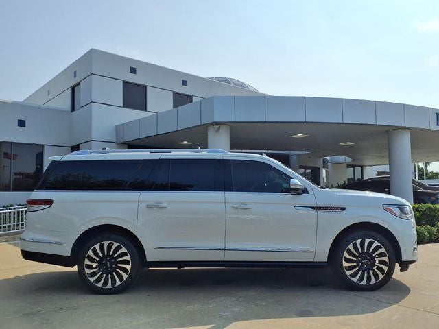 2024 Lincoln Navigator L Black Label