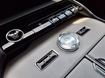 2027 Lincoln Navigator L Premiere