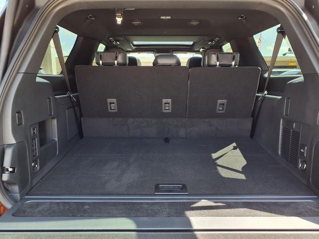 2027 Lincoln Navigator L Reserve