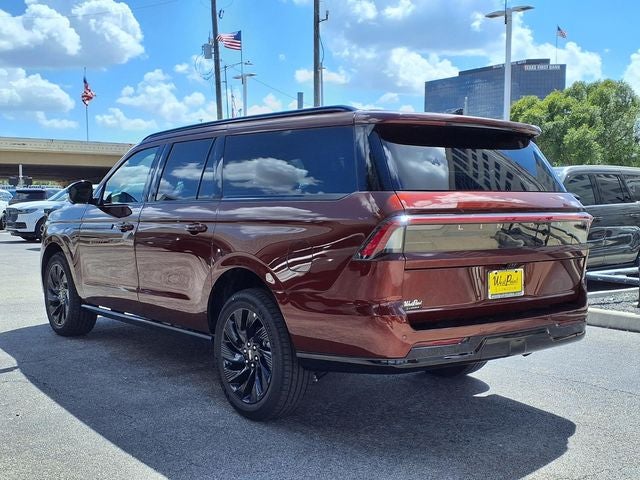 2027 Lincoln Navigator L Reserve
