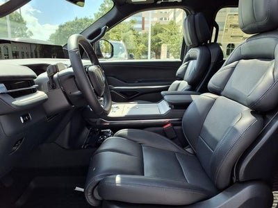 2027 Lincoln Navigator L Reserve