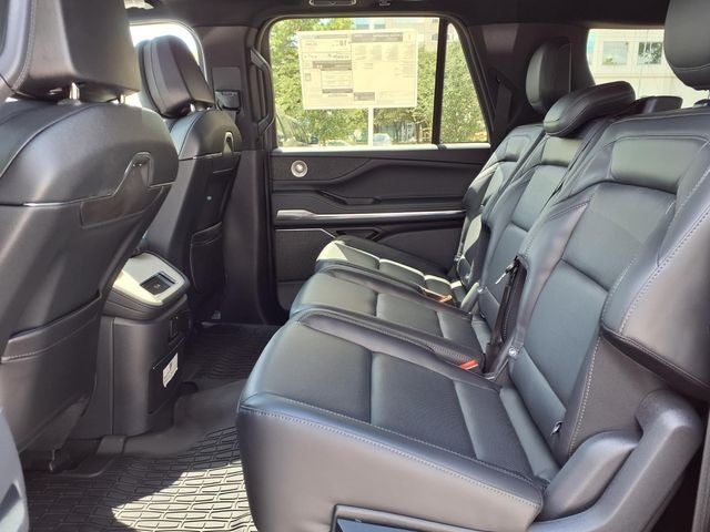 2027 Lincoln Navigator L Reserve