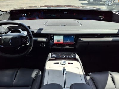 2027 Lincoln Navigator L Reserve