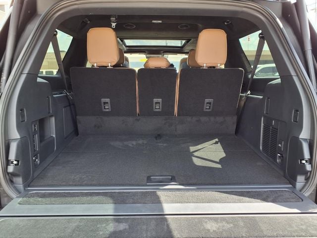 2027 Lincoln Navigator L Black Label