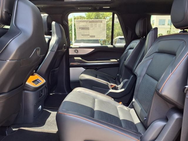 2027 Lincoln Navigator L Black Label