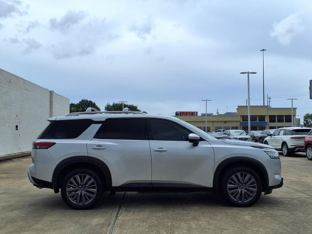 2022 Nissan Pathfinder SL