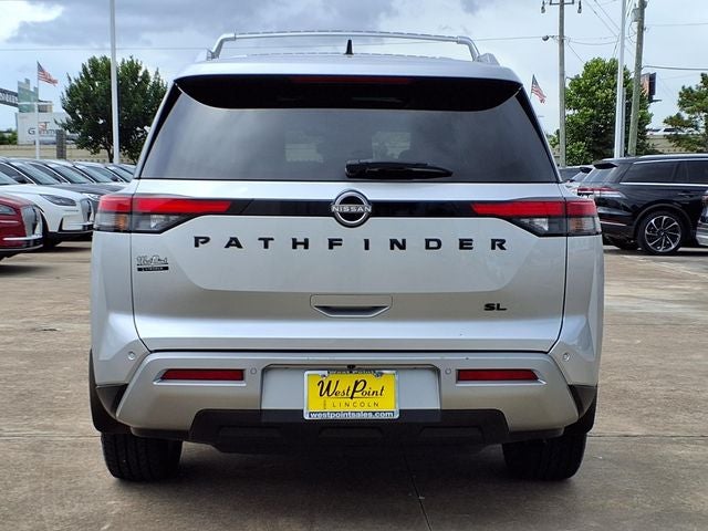 2022 Nissan Pathfinder SL