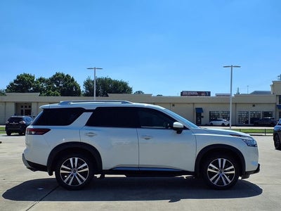 2024 Nissan Pathfinder Platinum