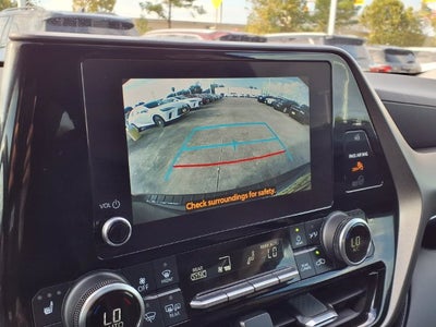 2023 Toyota Highlander Hybrid XLE