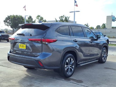 2023 Toyota Highlander Hybrid XLE