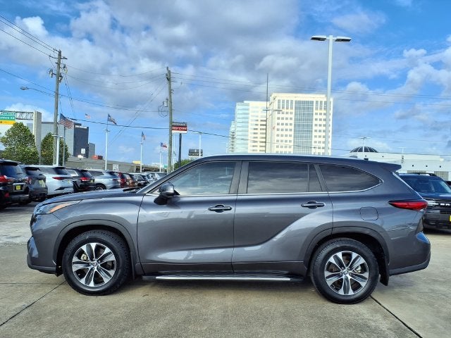 2023 Toyota Highlander Hybrid XLE