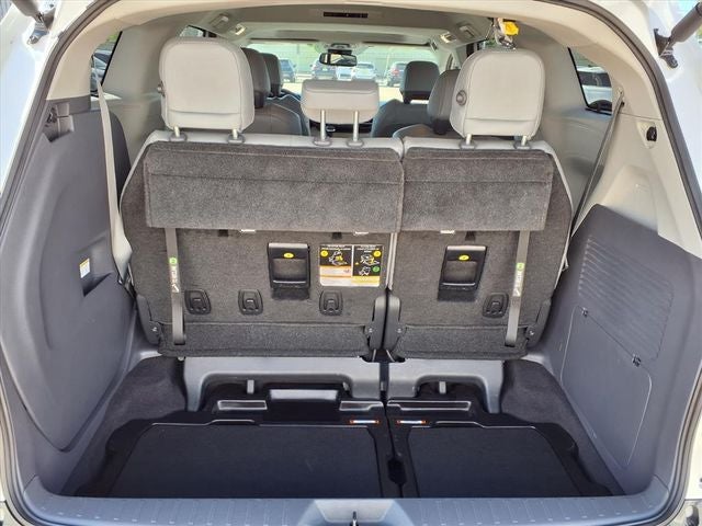2022 Toyota Sienna Limited 7 Passenger