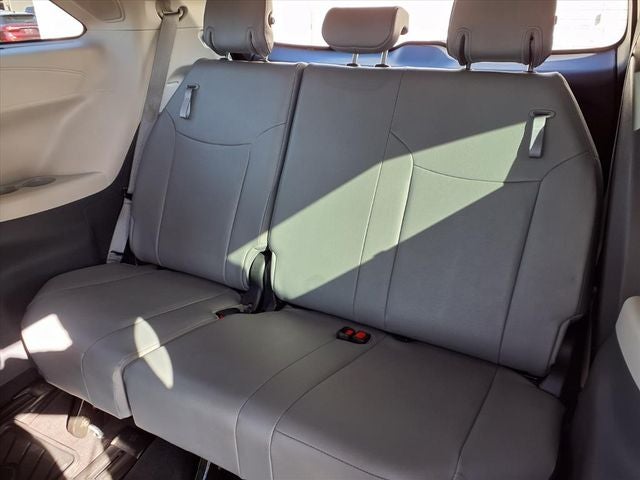 2022 Toyota Sienna Limited 7 Passenger