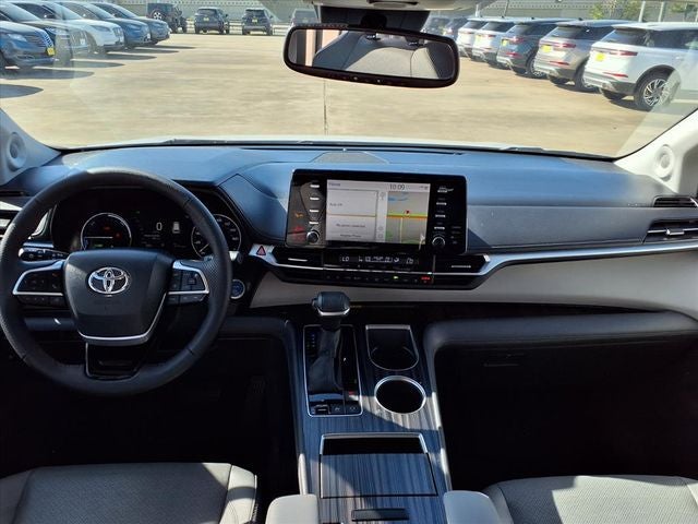 2022 Toyota Sienna Limited 7 Passenger