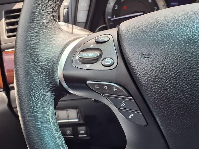 2017 INFINITI Q70 3.7