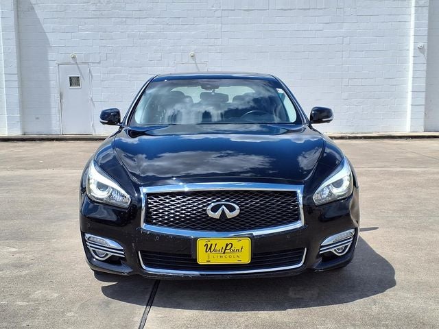 2017 INFINITI Q70 3.7