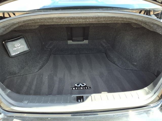 2017 INFINITI Q70 3.7