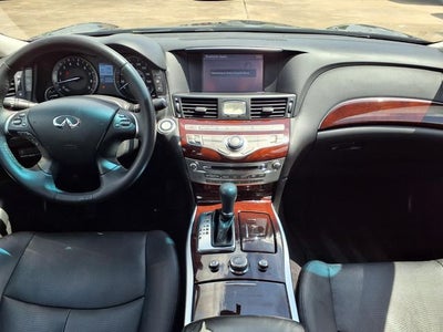 2017 INFINITI Q70 3.7