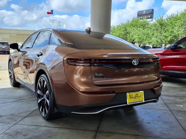 2025 Toyota Crown Platinum