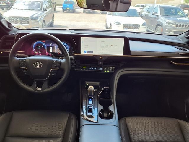 2025 Toyota Crown Platinum